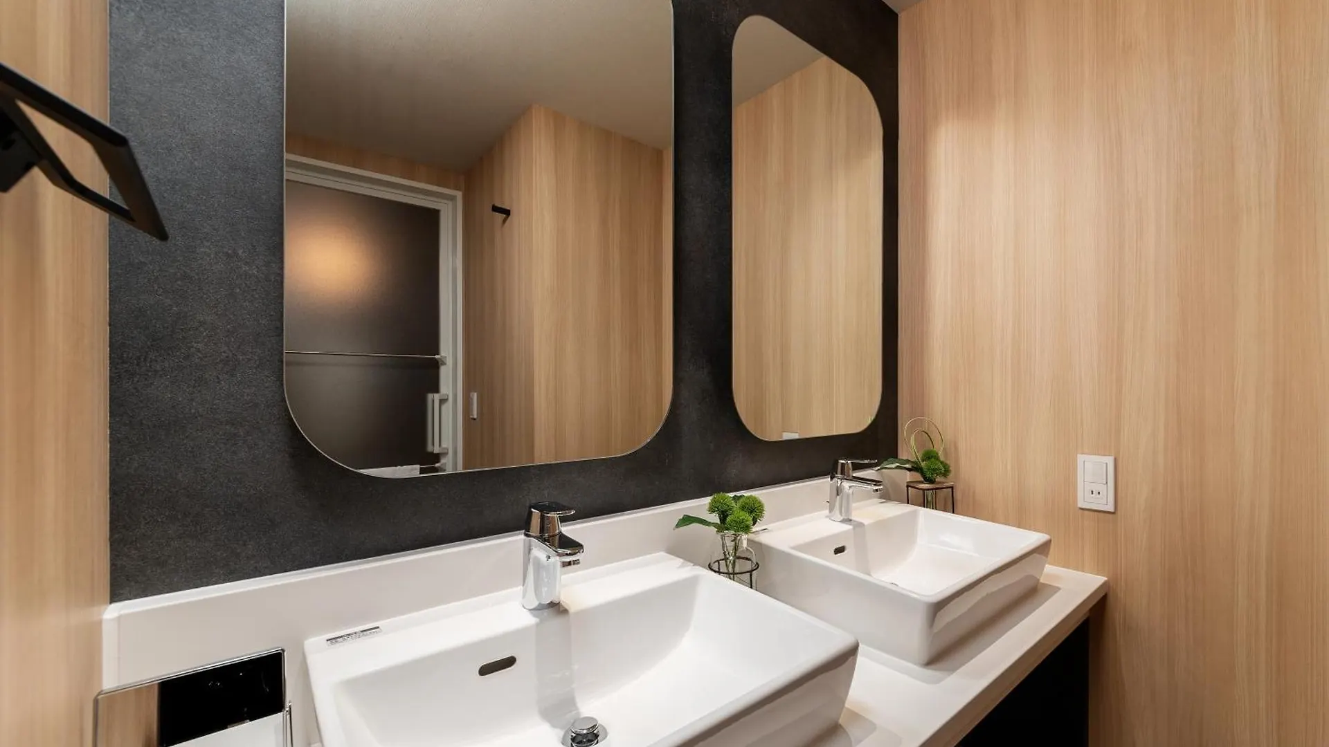Mimaru Tokyo Hatchobori Hotel